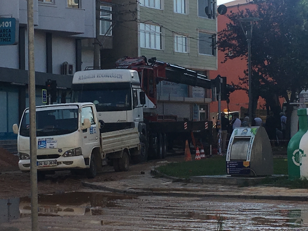 Şebeke Hattı İkinci Kez Patladı Gebze yeniden susuz kaldı! 2
