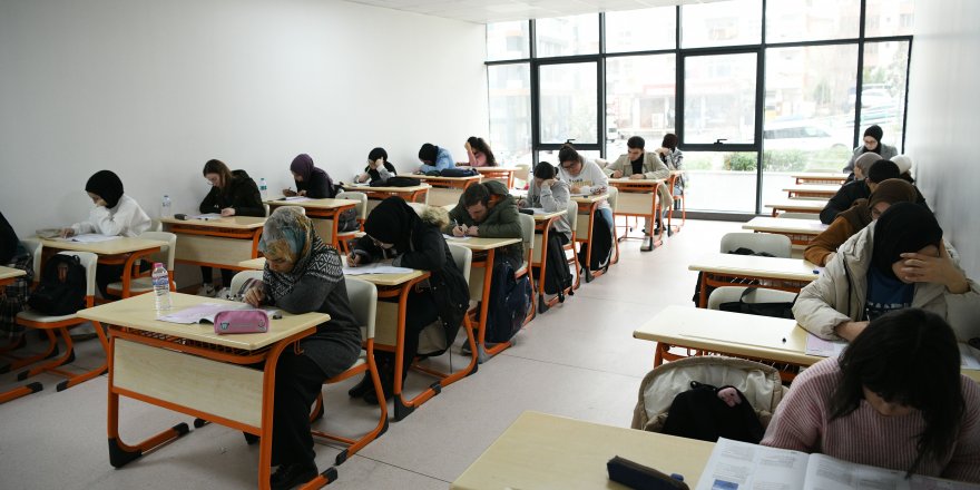 Gençlik Merkezi'nde YKS mesaisi