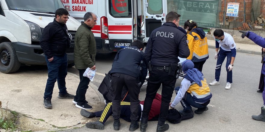 Yolun ortasında baygın halde bulundu