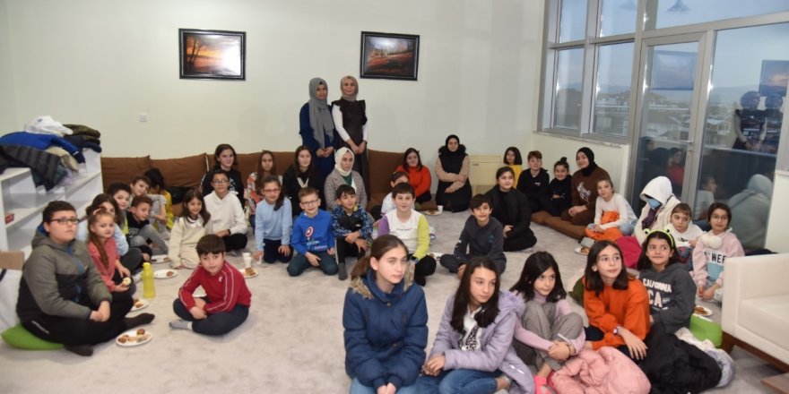 Çocuklar işaret diliyle tanıştı