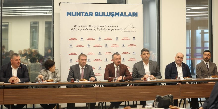 Büyükakın, muhtarla depremi konuştu 
