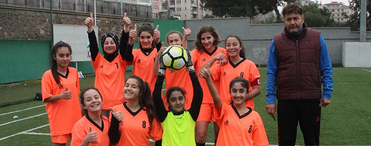 Kartepe Pakmaya Ortaokulu Play-Off’ta