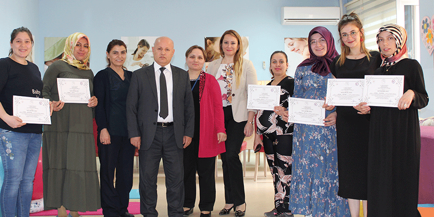 Farabi’de anne adayları mezun oldu