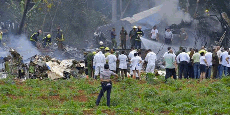 Küba'da yolcu uçağı düştü: 110 ölü