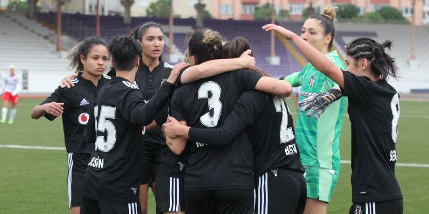 Gebze’deki kadınların maçında Beşiktaş kazandı