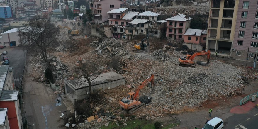 Cedit’te 373 bina yıkıldı, kira yardımı yapıldı