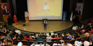 Doç. Dr. Saniye Bencik Kangal çocuk, anne ve aileyi anlattı
