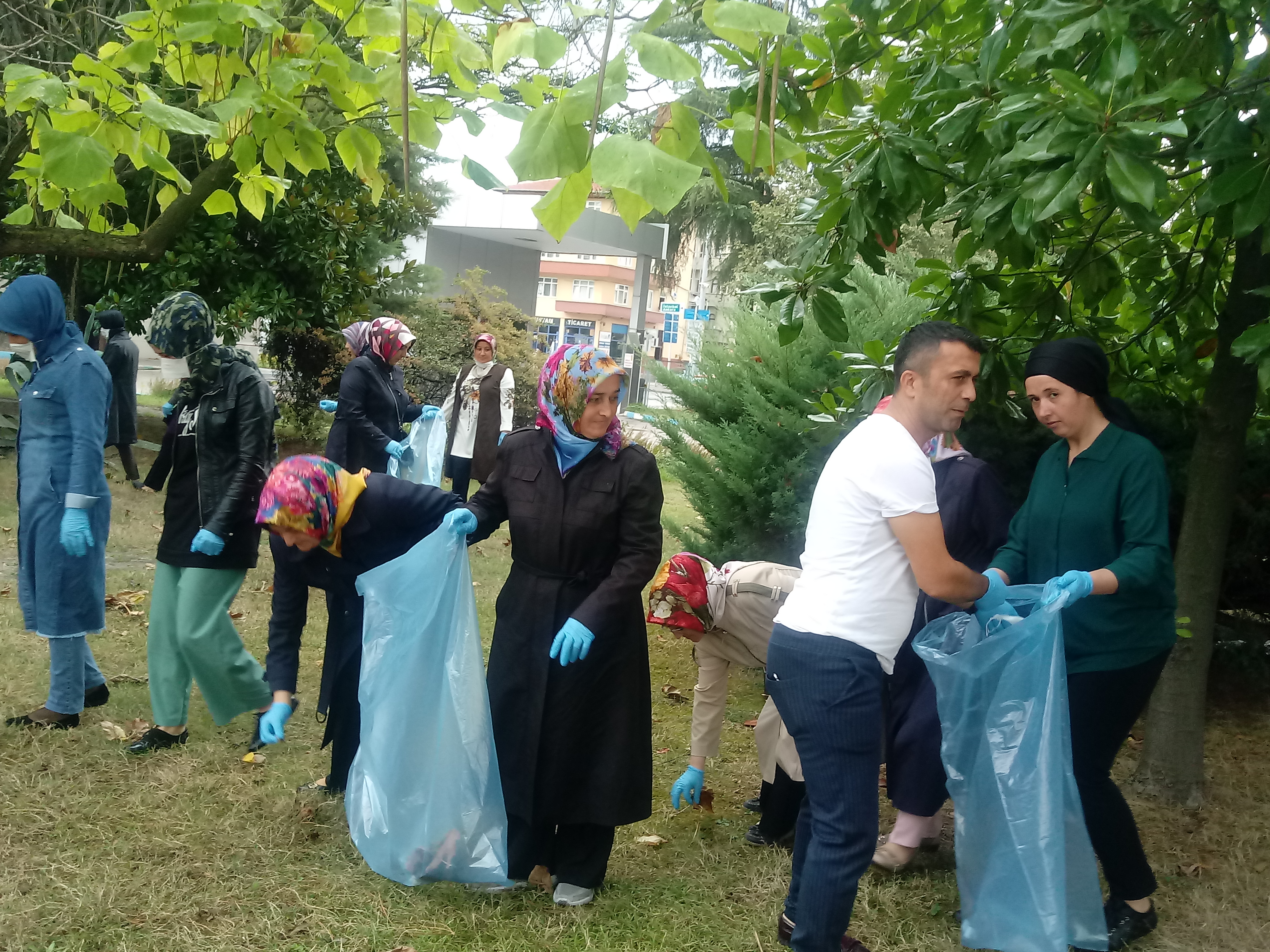 02-sedas-dunya-temizlik-gununde-anlamli-bir-etkinlik-yapti.jpg