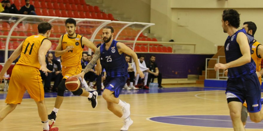 buyuksehir-basketbolda-liderligi-birakmiyor-(10).jpeg