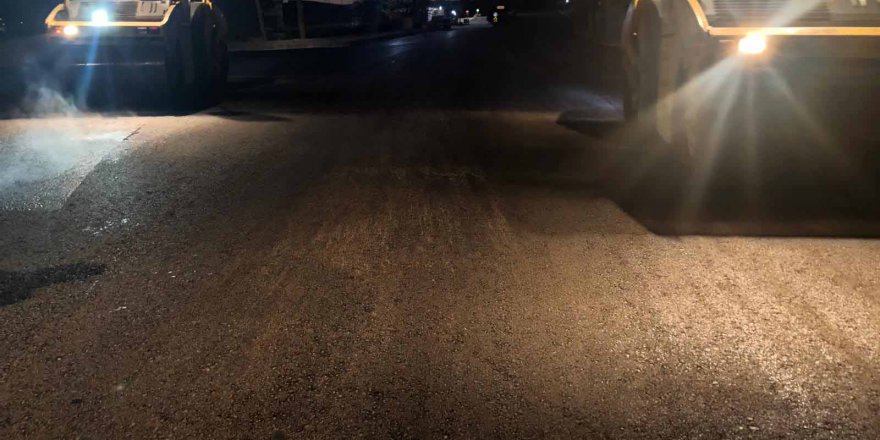 carsibasi-caddesinde-asfaltlama-gece-yapiliyor-(3).jpg