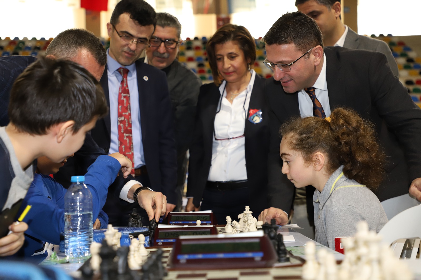 okullar-arasi-satranc-turnuvasi-heyecani-yasaniyor-(7).jpeg
